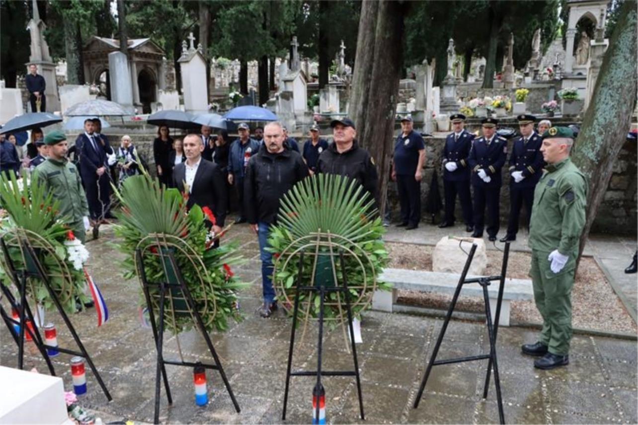 Počast poginulim policajcima u Dubrovniku