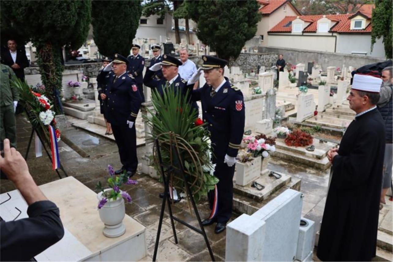 Počast poginulim policajcima u Dubrovniku