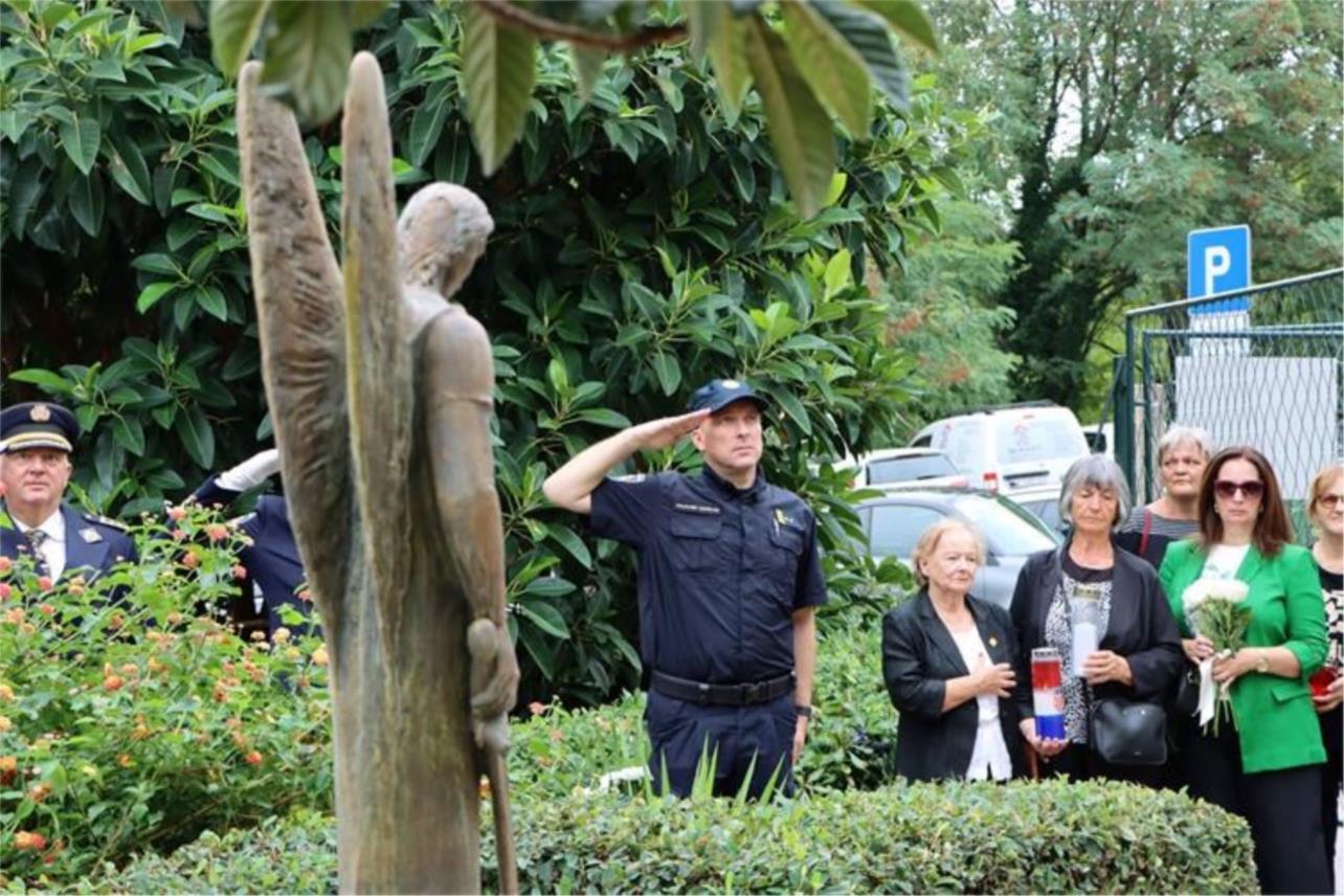 Počast poginulim policajcima u Dubrovniku