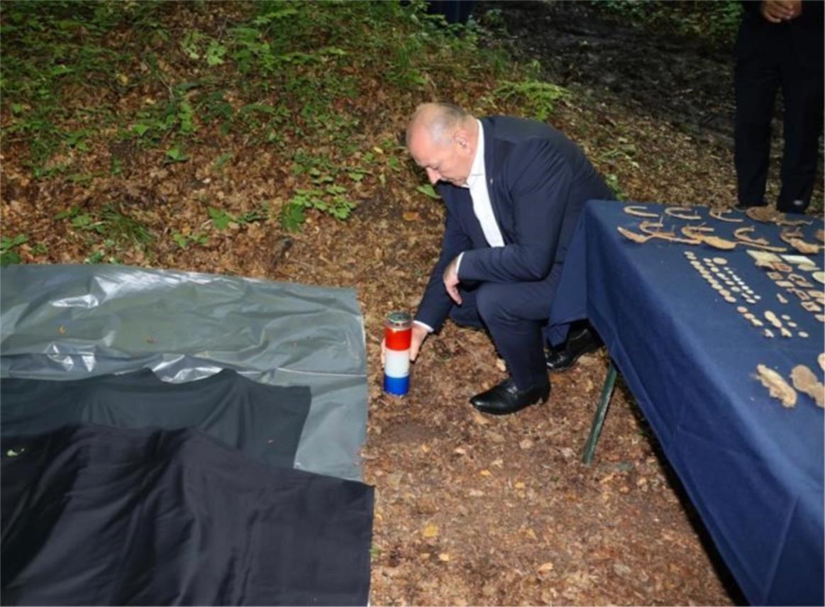Ministar Medved posjetio lokacije s posmrtnim ostacima žrtava iz Drugog svjetskog rata