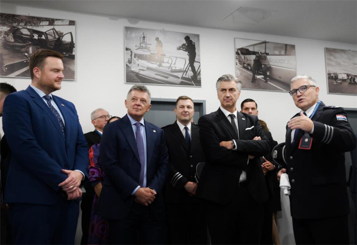 Plenković istaknuo važnost Carinske uprave za hrvatske institucije