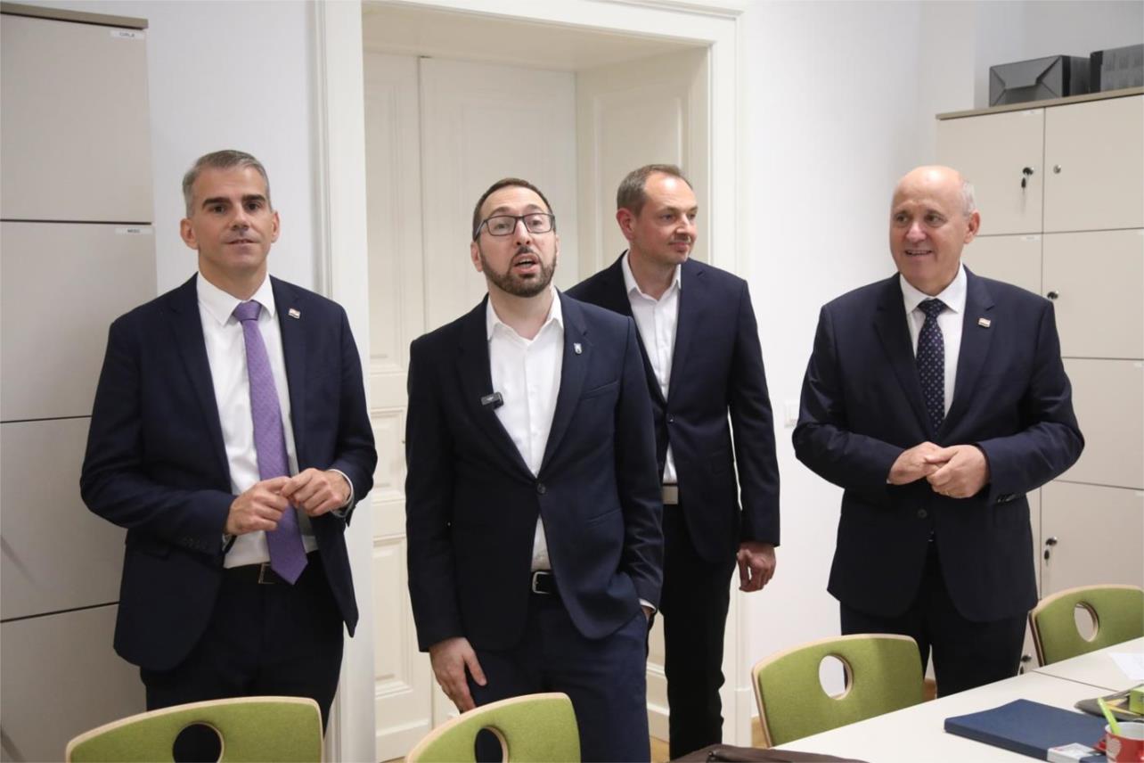 Svečano otvorena cjelovito obnovljena zgrada Prve ekonomske škole u Zagrebu