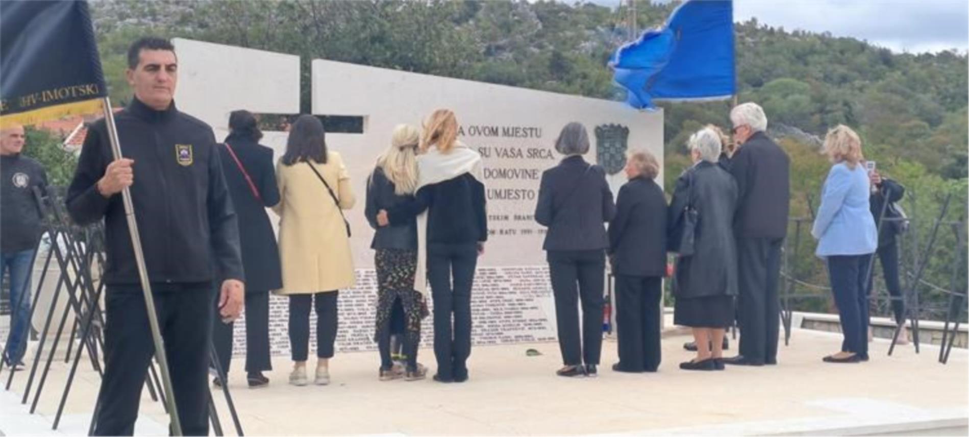 Položen vijenac za poginule branitelje na Osojniku