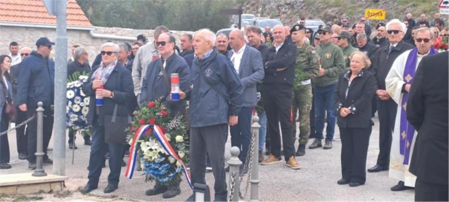 Položen vijenac za poginule branitelje na Osojniku