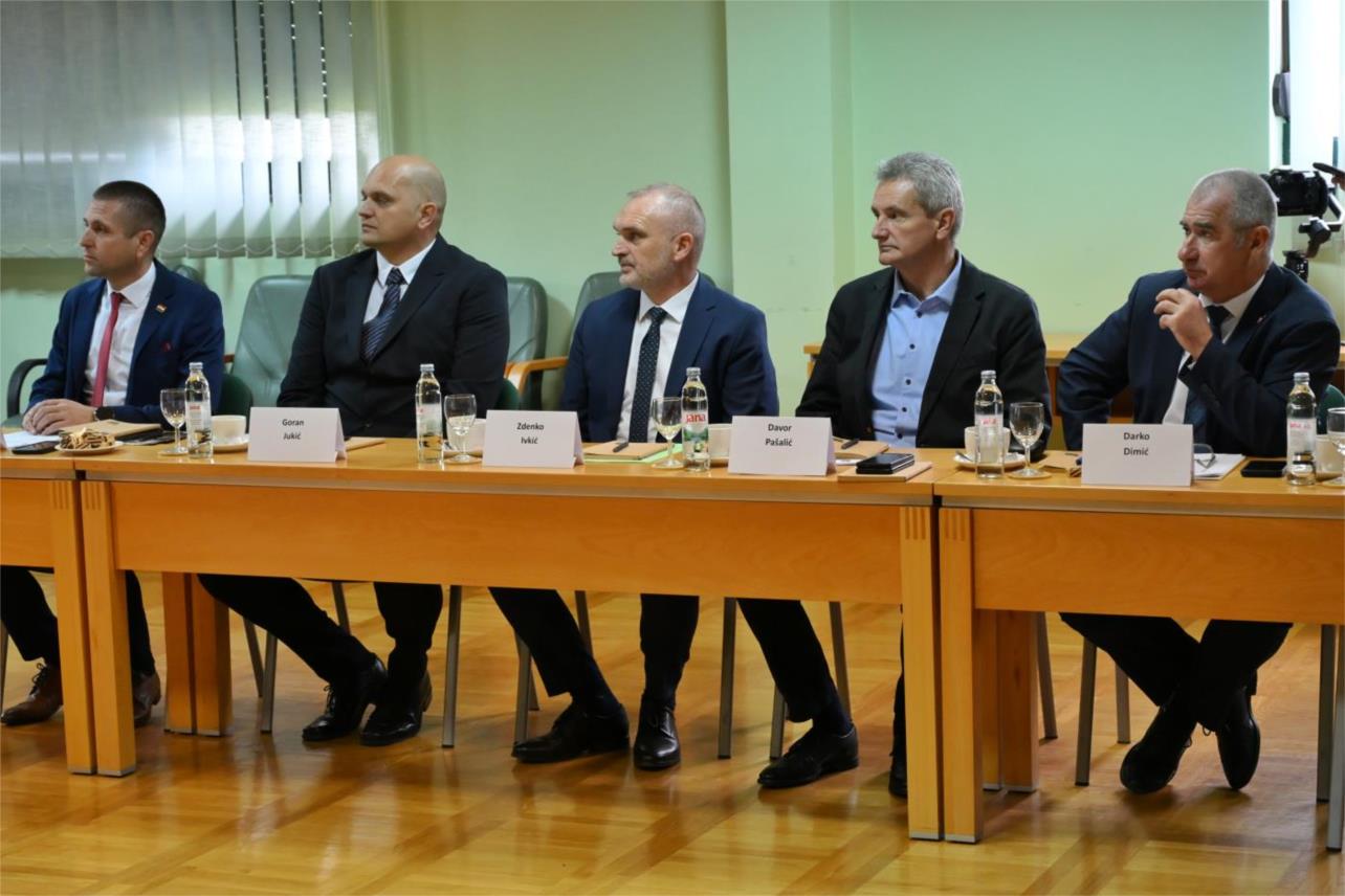 Nova moderna zgrada I. gimnazije u Osijeku