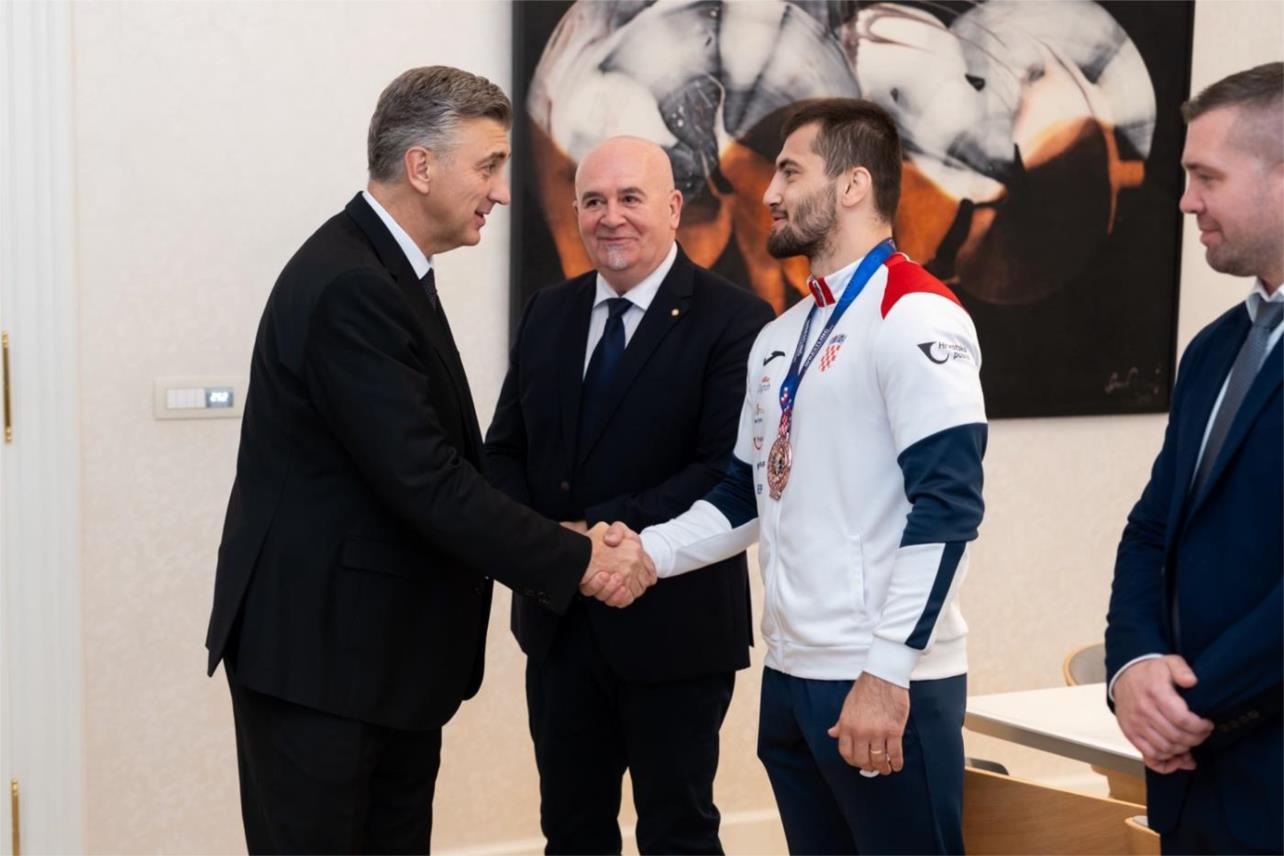 Vlada nastavlja podržavati hrvatske sportaše i sportsku infrastrukturu Vlada nastavlja podržavati hrvatske sportaše i sportsku infrastrukturu