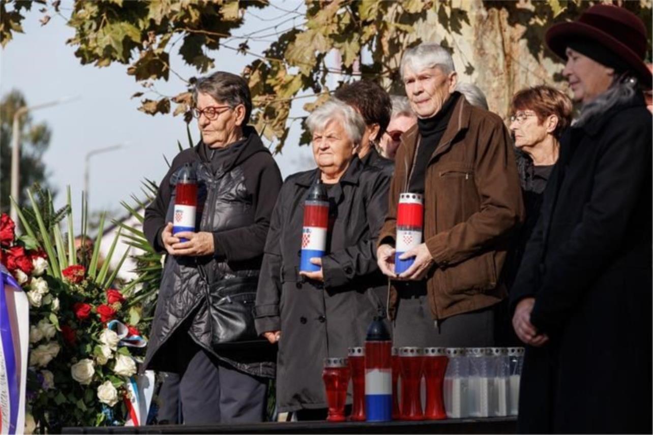 Obilježen Dan sjećanja na žrtve velikosrpske agresije u Sotinu