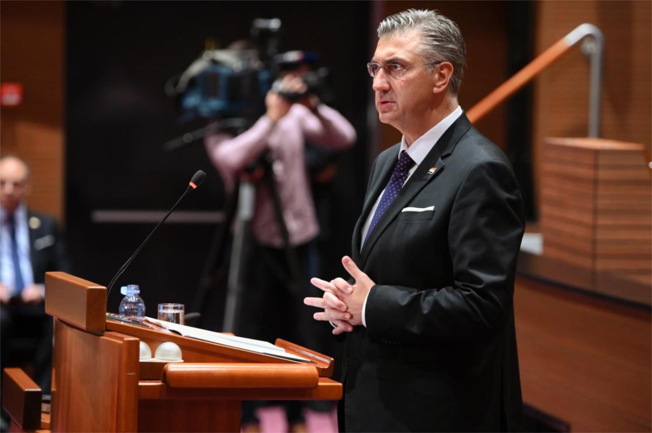 Hrvatska se ne vodi pesimizmom, nego radom, povjerenjem i odgovornošću Hrvatska se ne vodi pesimizmom, nego radom, povjerenjem i odgovornošću