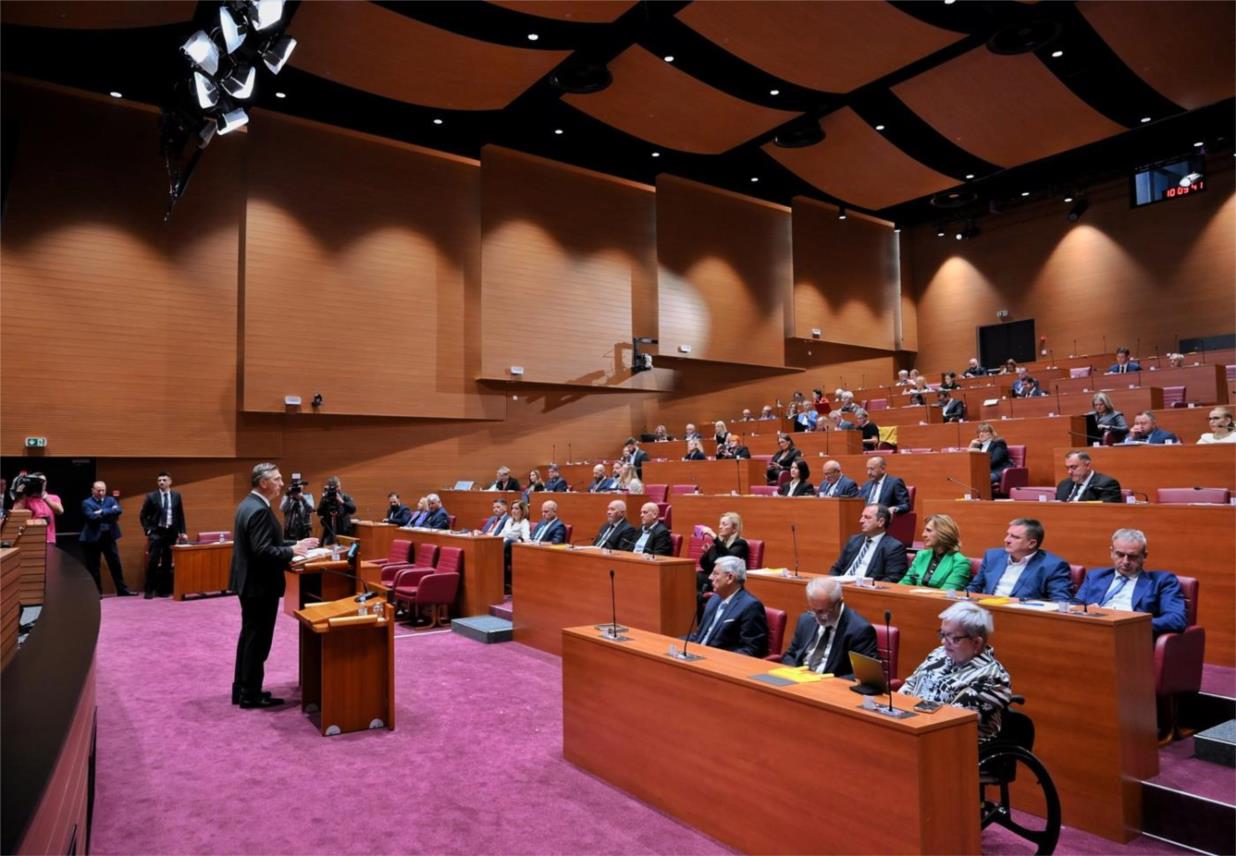 Hrvatska se ne vodi pesimizmom, nego radom, povjerenjem i odgovornošću Hrvatska se ne vodi pesimizmom, nego radom, povjerenjem i odgovornošću