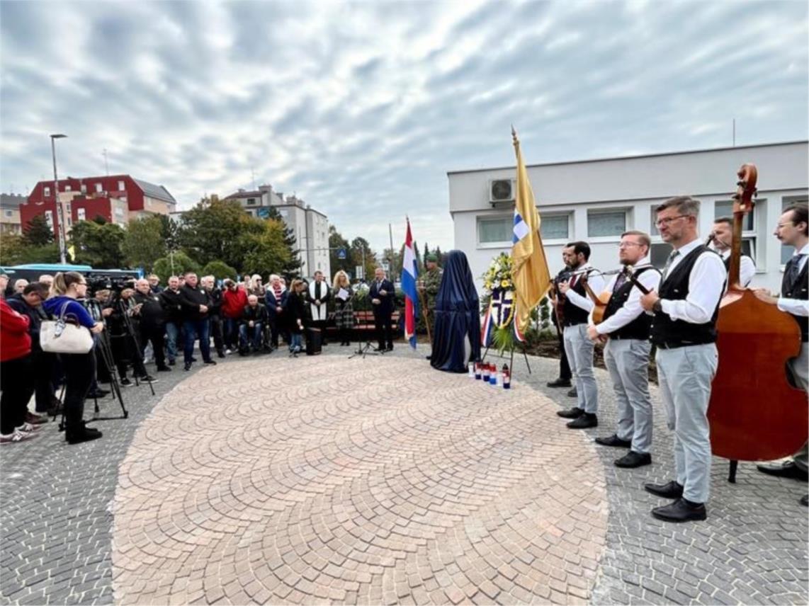 Obilježena 34. obljetnica pogibije generala Blage Zadre Obilježena 34. obljetnica pogibije generala Blage Zadre