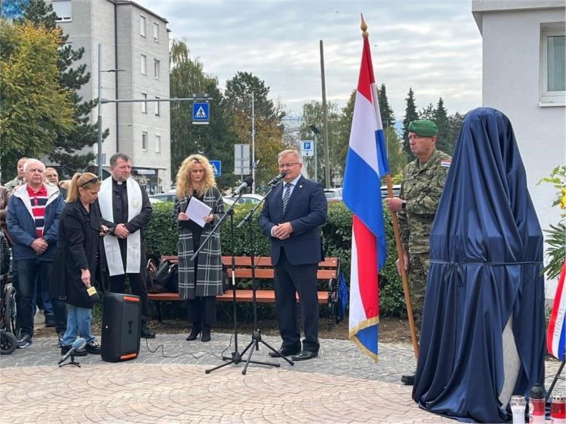 Obilježena 34. obljetnica pogibije generala Blage Zadre Obilježena 34. obljetnica pogibije generala Blage Zadre