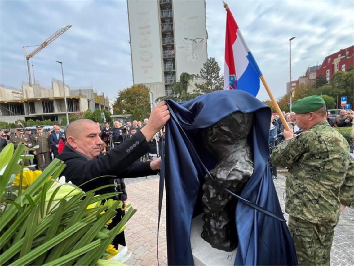 Obilježena 34. obljetnica pogibije generala Blage Zadre Obilježena 34. obljetnica pogibije generala Blage Zadre