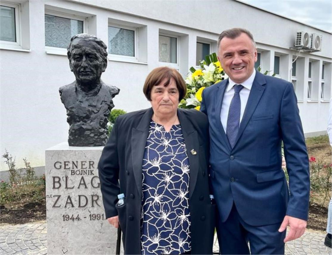 Obilježena 34. obljetnica pogibije generala Blage Zadre Obilježena 34. obljetnica pogibije generala Blage Zadre