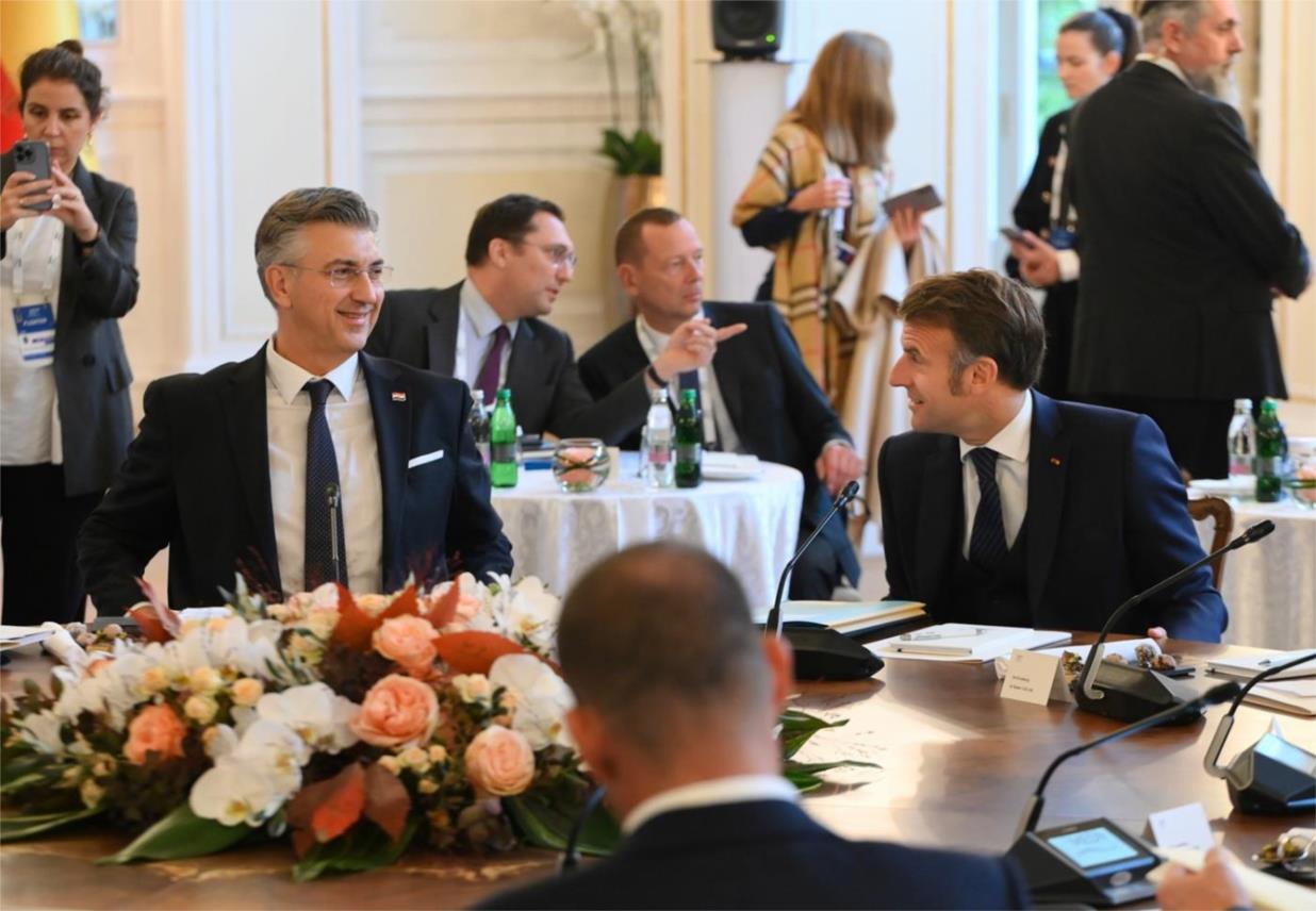 Hrvatska predstavlja međunarodna vrata za srednju Europu Hrvatska predstavlja međunarodna vrata za srednju Europu