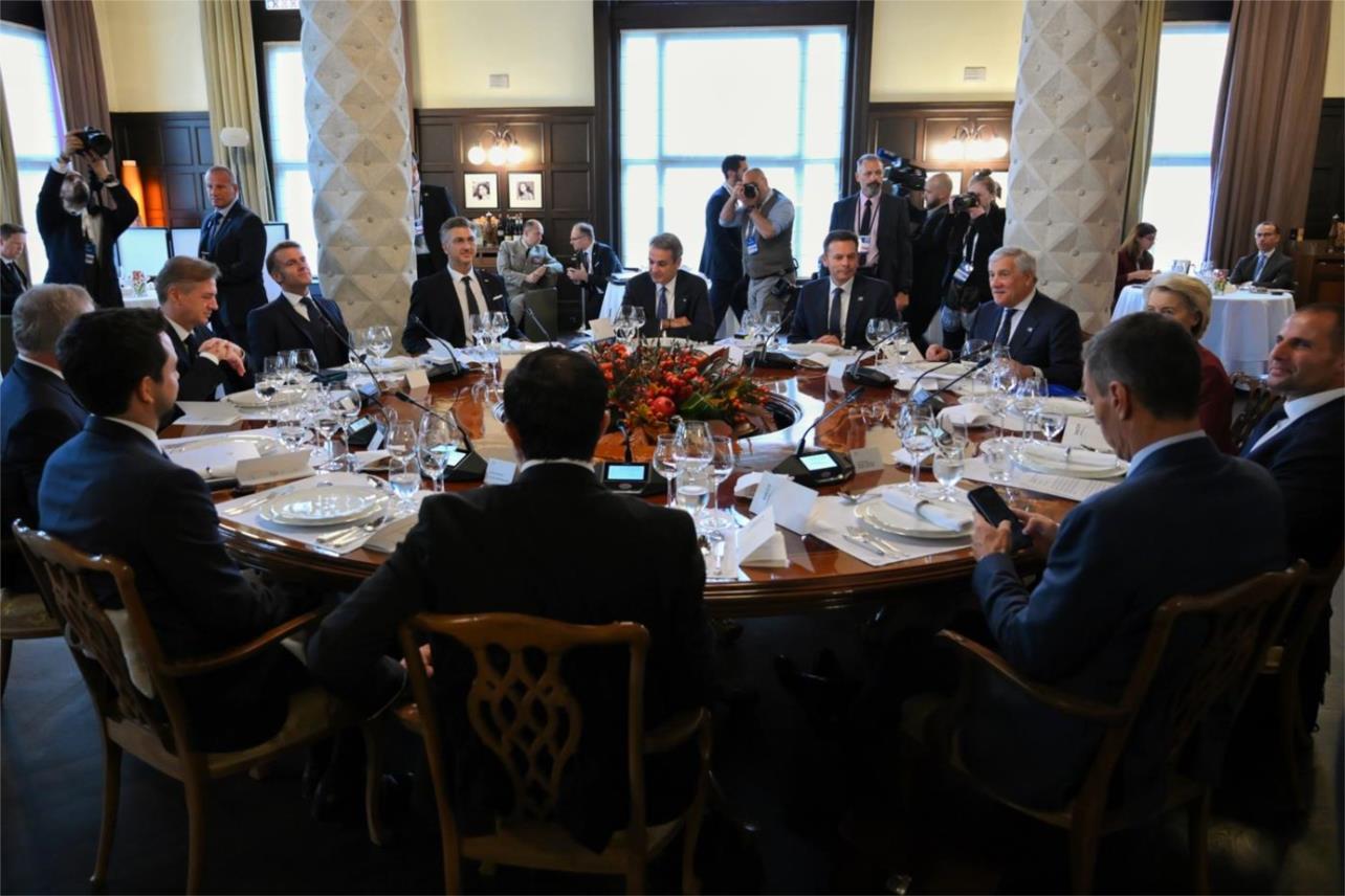 Hrvatska predstavlja međunarodna vrata za srednju Europu Hrvatska predstavlja međunarodna vrata za srednju Europu