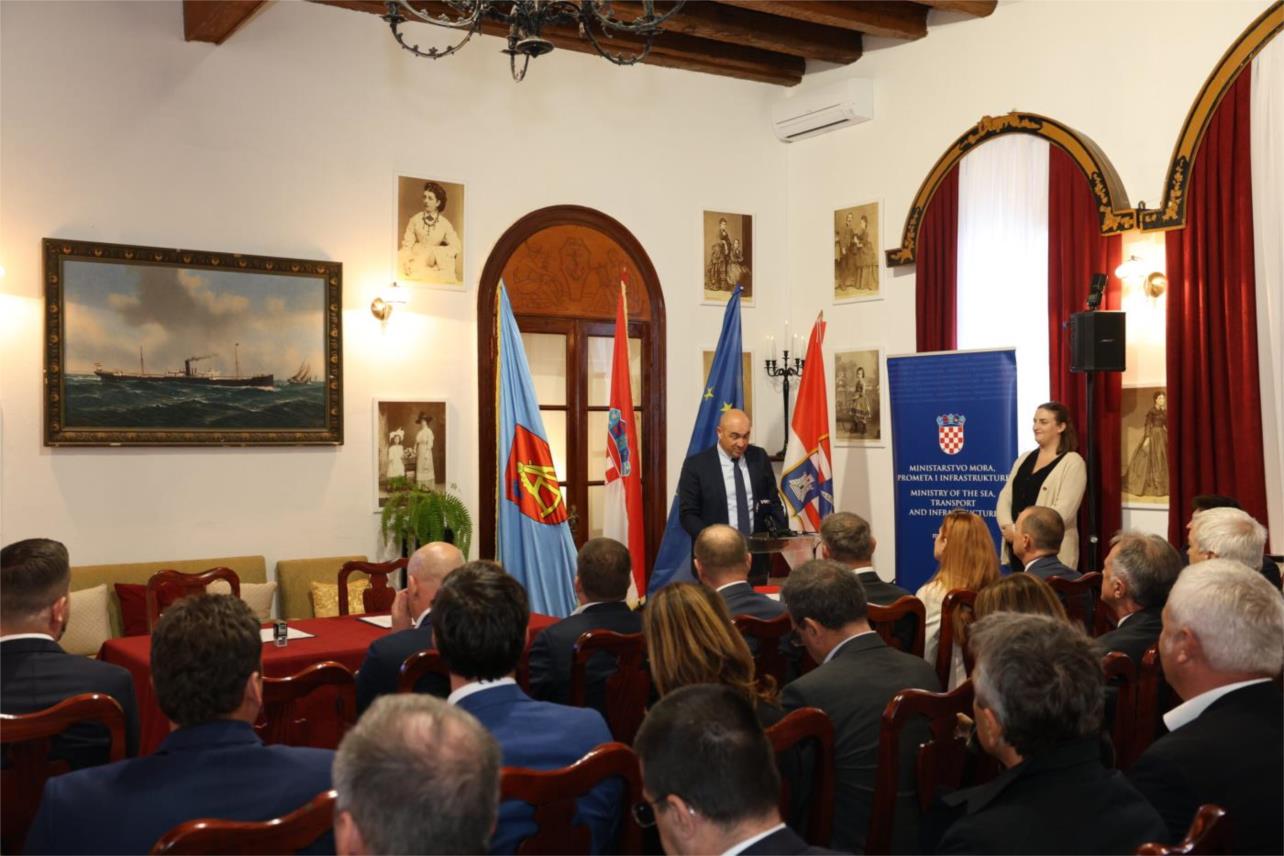 Nova ulaganja od 55 milijuna eura za Orebić Nova ulaganja od 55 milijuna eura za Orebić