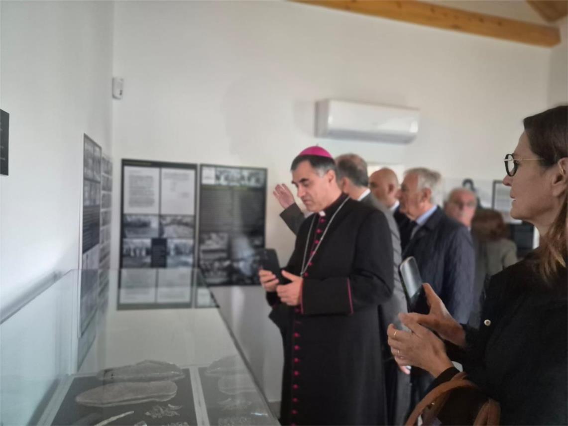 Odana počast nevinim žrtvama na Daksi