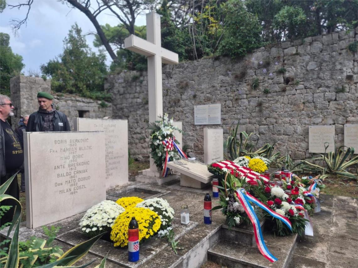 Odana počast nevinim žrtvama na Daksi