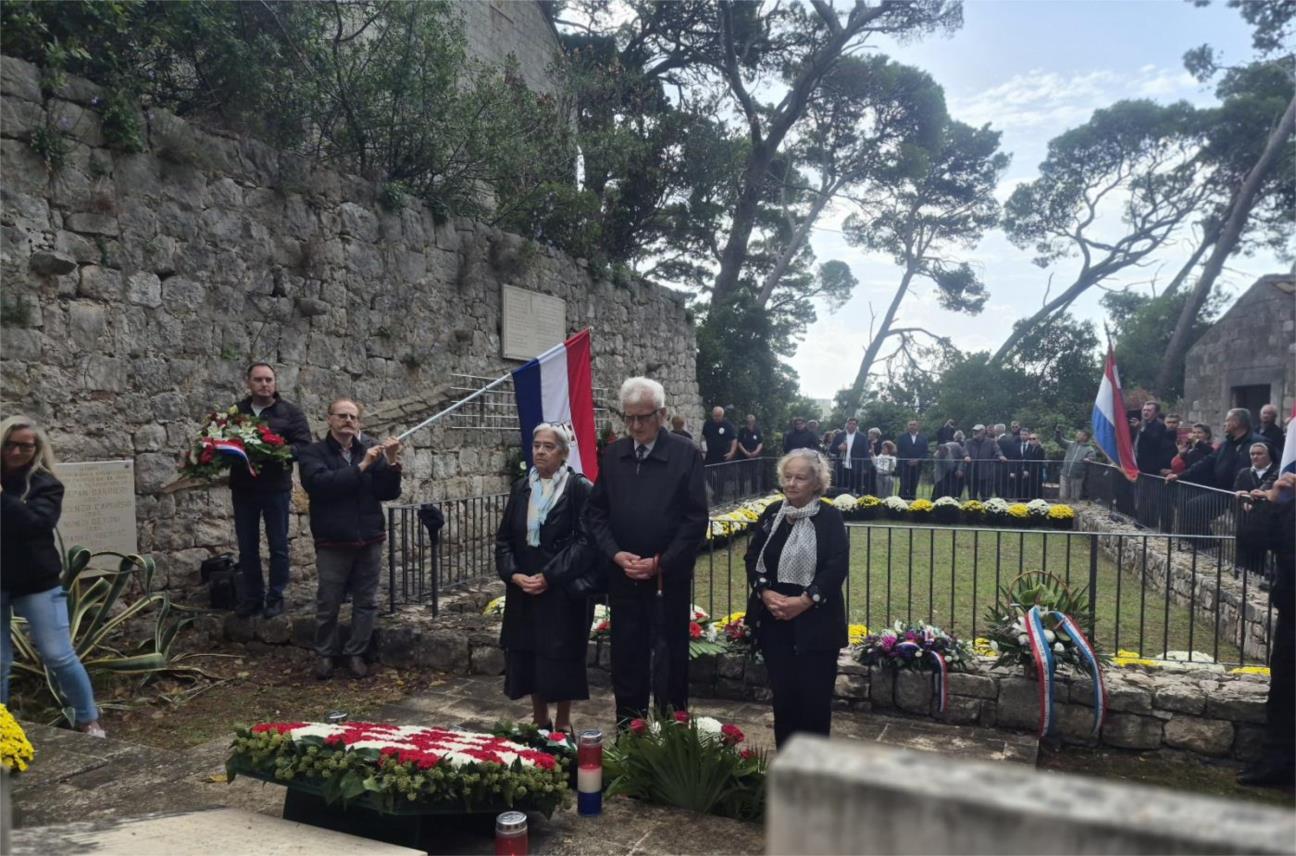 Odana počast nevinim žrtvama i otvorena Spomen soba na Daksi