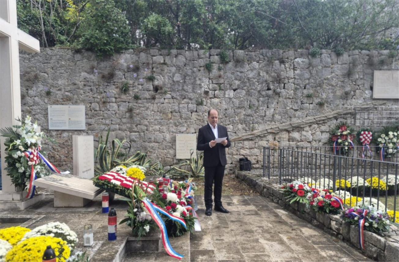 Odana počast nevinim žrtvama i otvorena Spomen soba na Daksi