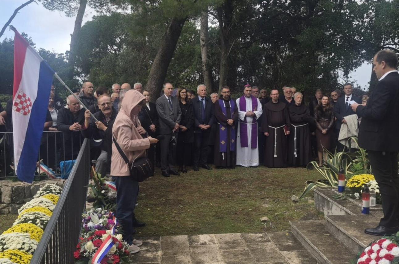 Odana počast nevinim žrtvama i otvorena Spomen soba na Daksi