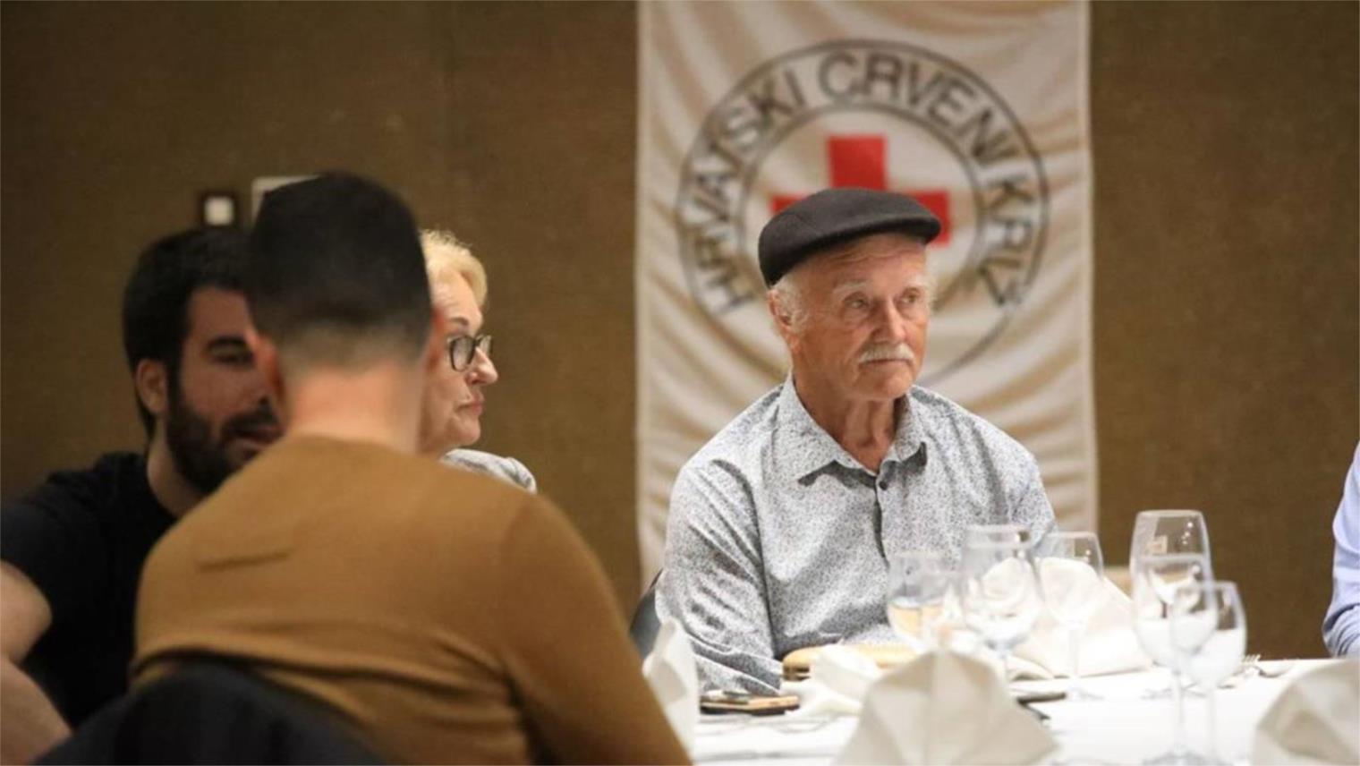 Pročelnica Popović odala počast darivateljima krvi