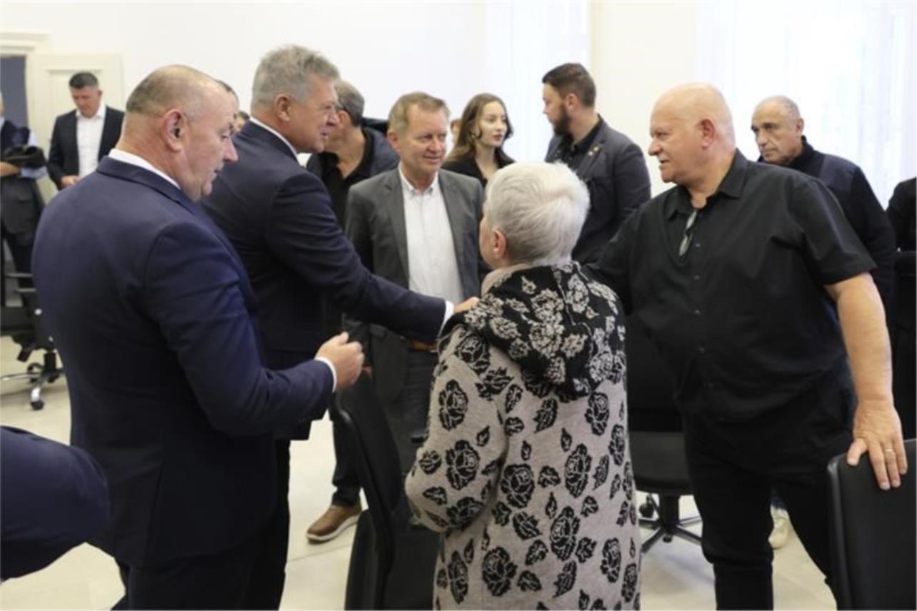 Identificirana četiri hrvatska branitelja u Vukovaru, među njima i francuski dragovoljac Identificirana četiri hrvatska branitelja u Vukovaru, među njima i francuski dragovoljac