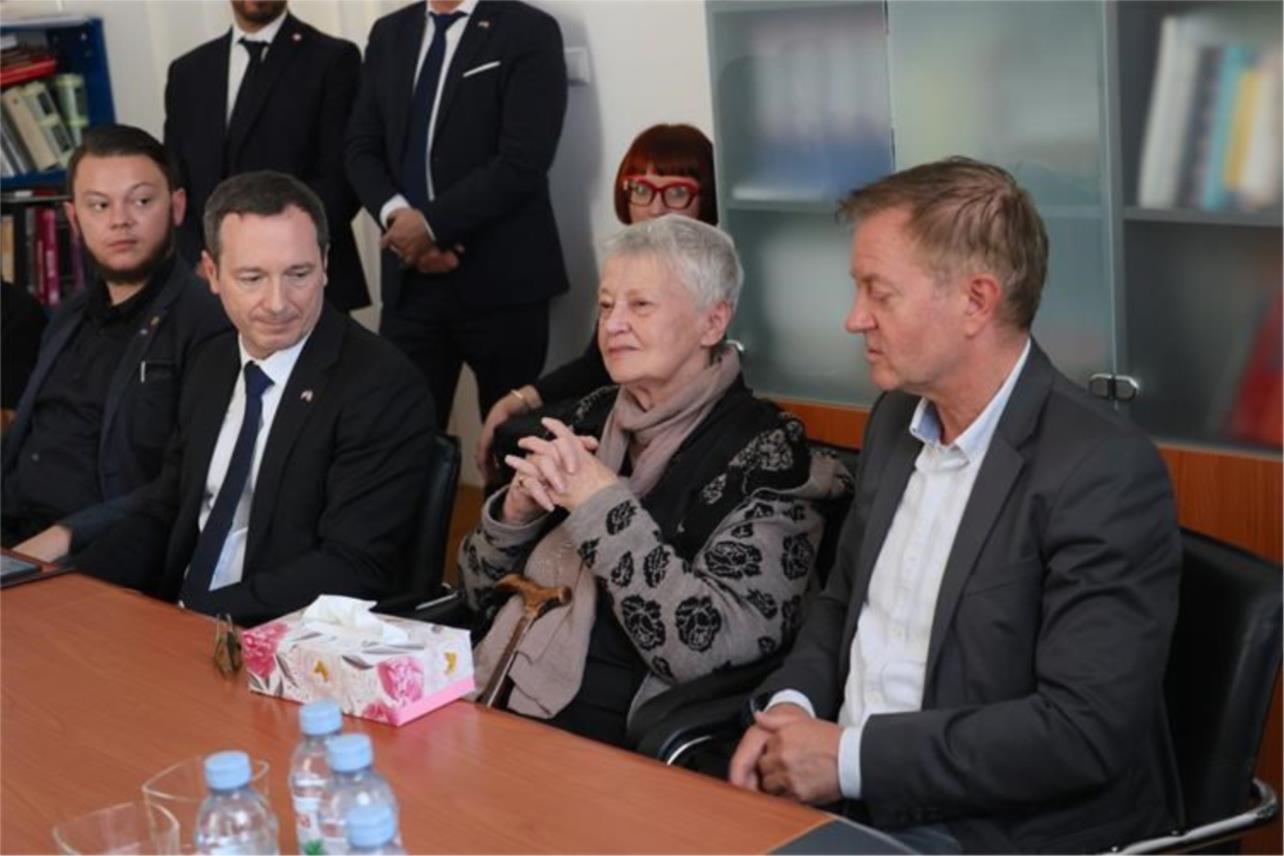 Identificirana četiri hrvatska branitelja u Vukovaru, među njima i francuski dragovoljac Identificirana četiri hrvatska branitelja u Vukovaru, među njima i francuski dragovoljac