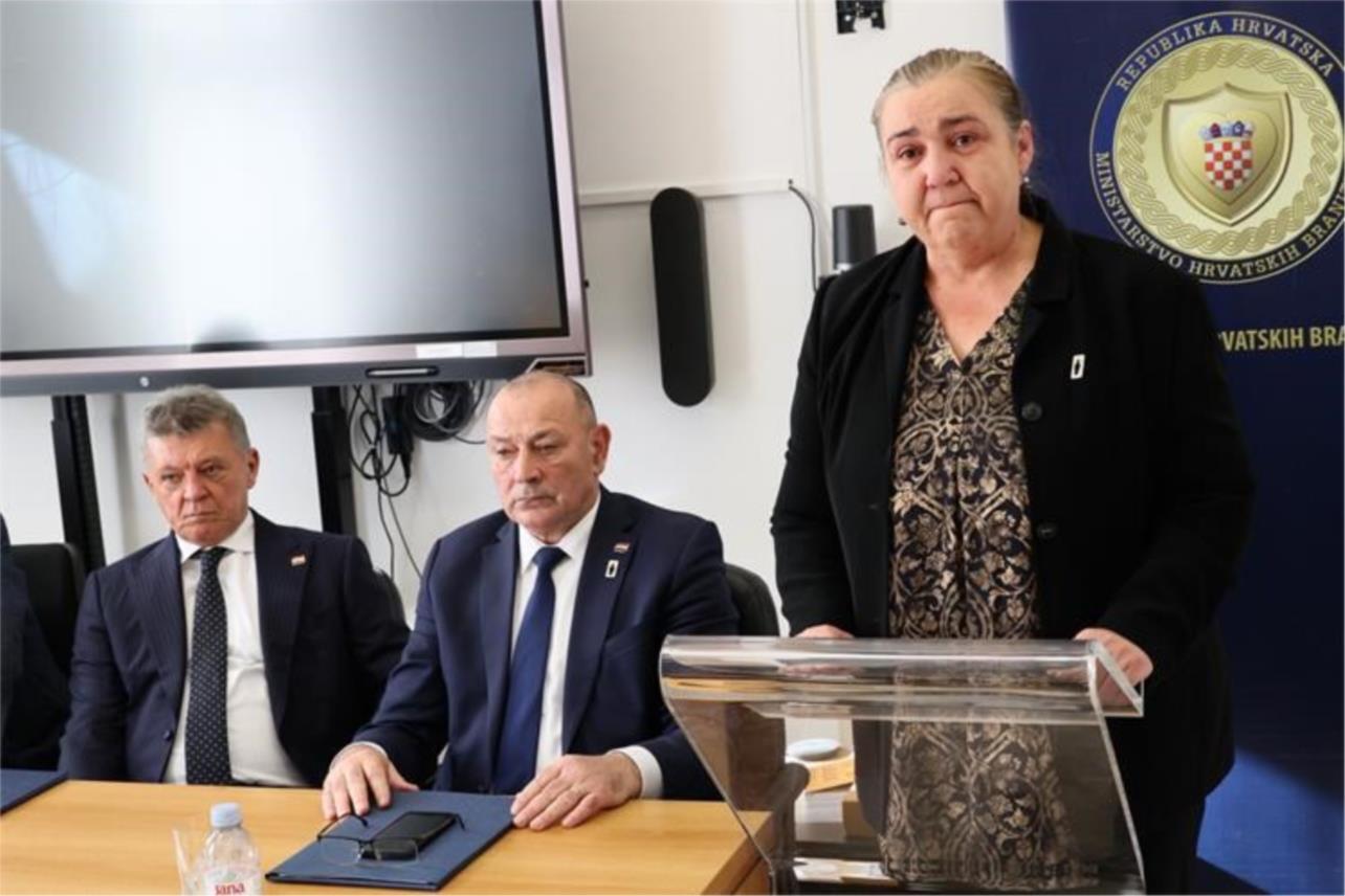 Identificirana četiri hrvatska branitelja u Vukovaru, među njima i francuski dragovoljac Identificirana četiri hrvatska branitelja u Vukovaru, među njima i francuski dragovoljac