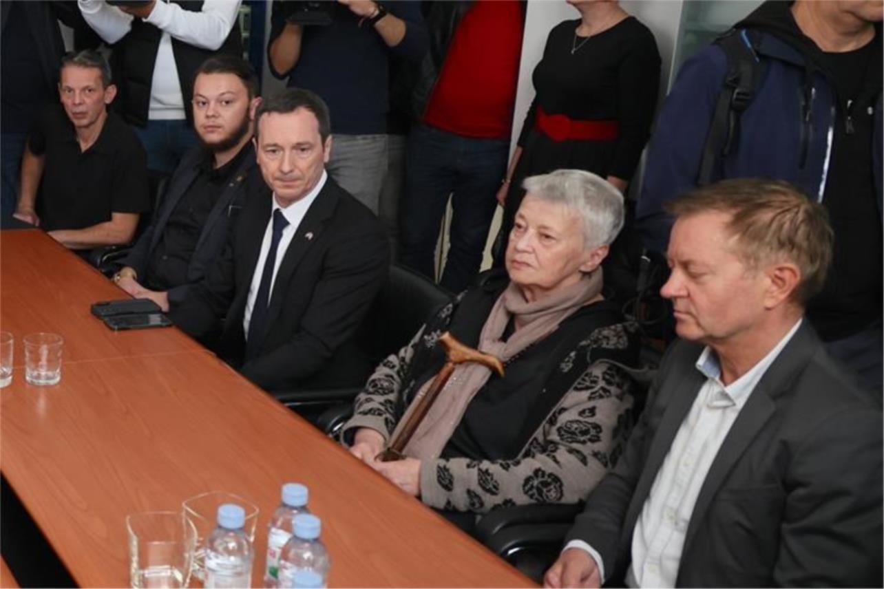 Identificirana četiri hrvatska branitelja u Vukovaru, među njima i francuski dragovoljac Identificirana četiri hrvatska branitelja u Vukovaru, među njima i francuski dragovoljac