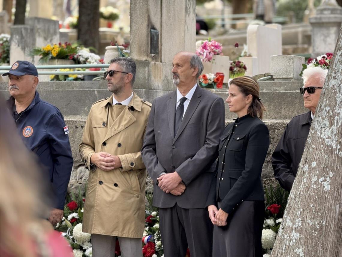 Položeni vijenci povodom 34. obljetnice osnivanja Hrvatske ratne mornarice