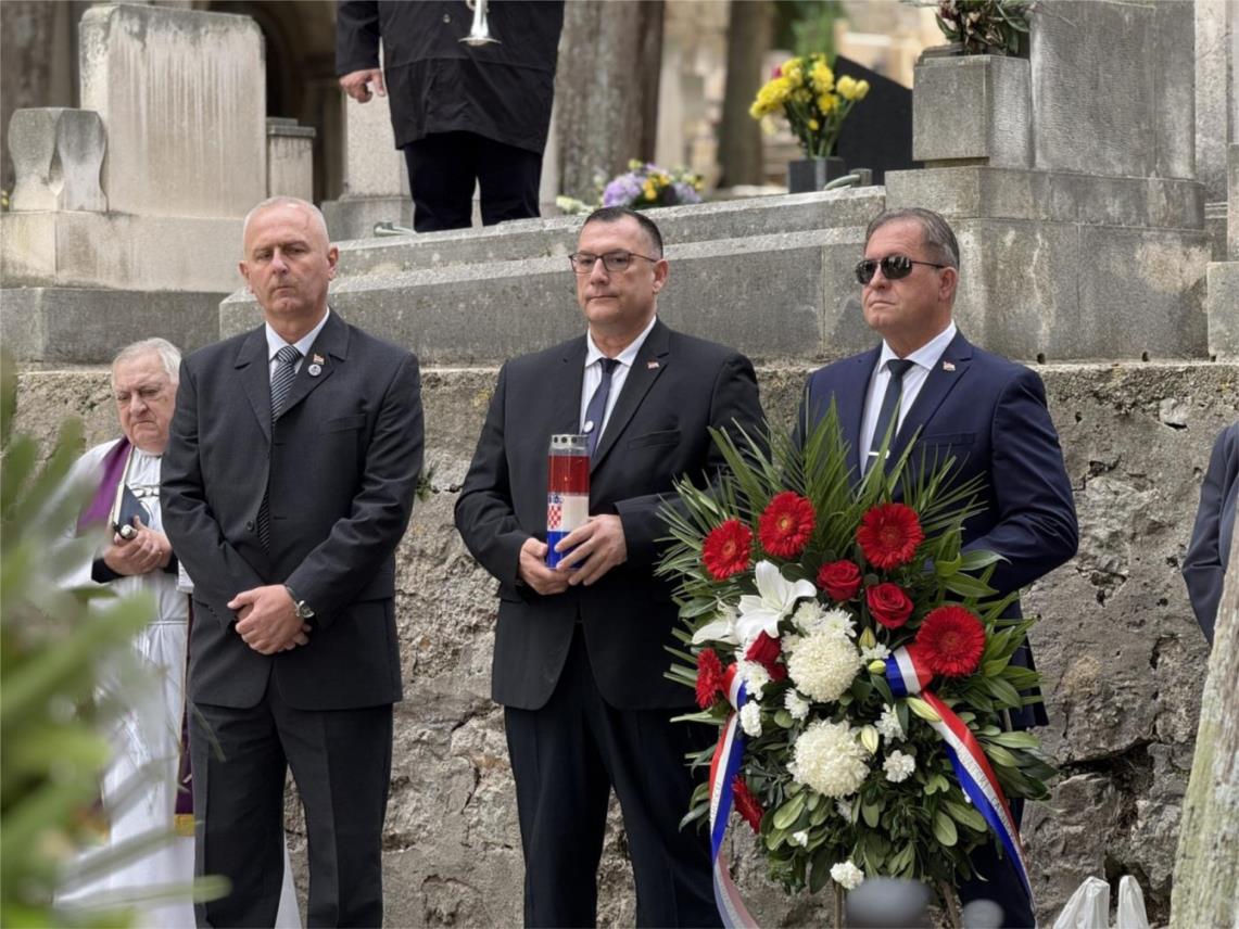 Položeni vijenci povodom 34. obljetnice osnivanja Hrvatske ratne mornarice