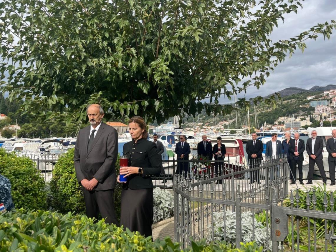 Položeni vijenci povodom 34. obljetnice osnivanja Hrvatske ratne mornarice