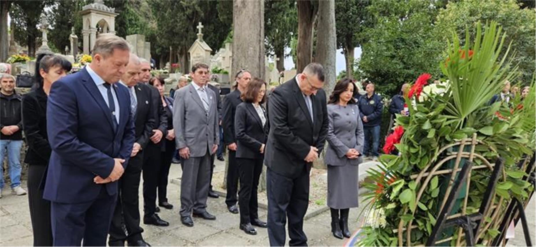Načelnik Pavličević odaje počast poginulim braniteljima