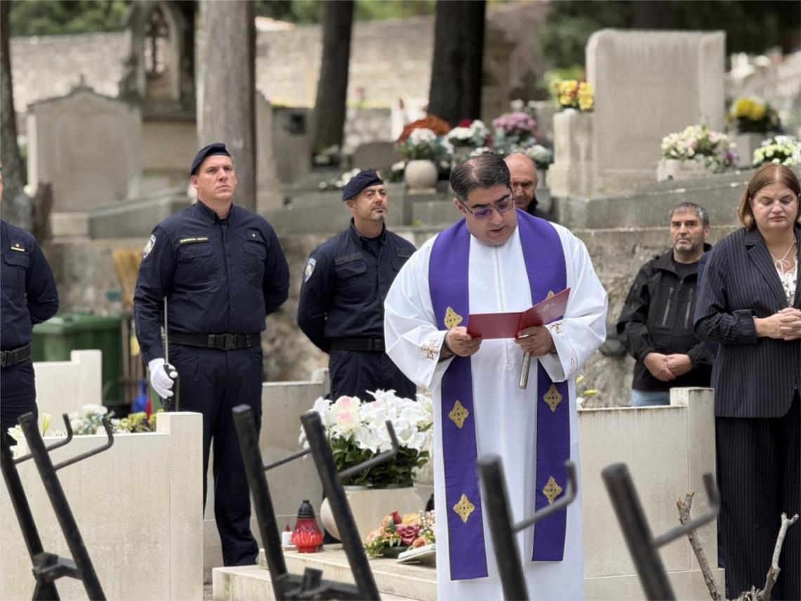 Vijenci položeni uoči blagdana Svih Svetih