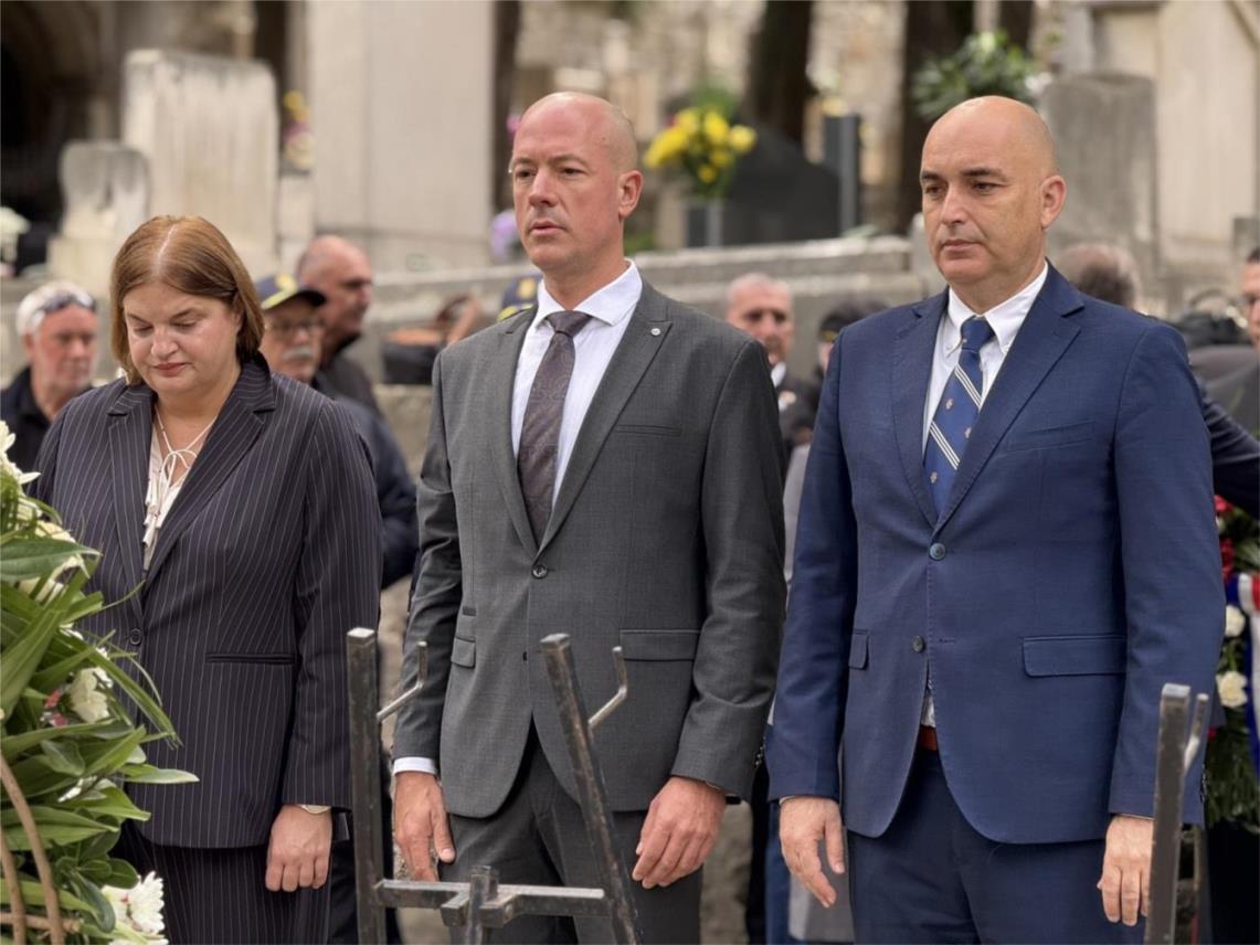 Vijenci položeni uoči blagdana Svih Svetih