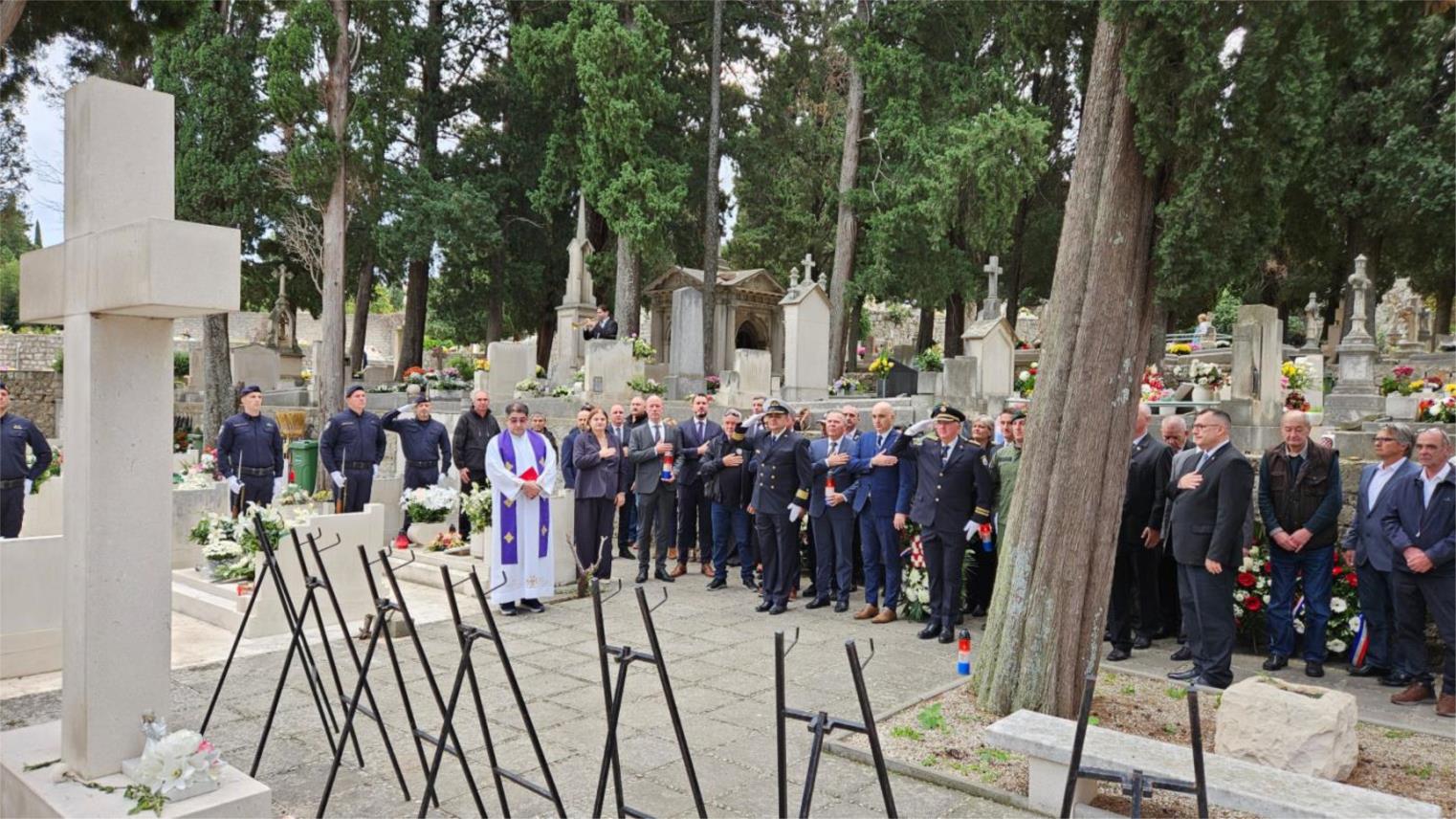 Položeni vijenci za poginule branitelje i civile u Dubrovniku