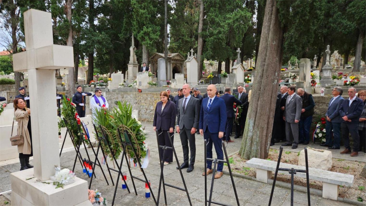 Položeni vijenci za poginule branitelje i civile u Dubrovniku