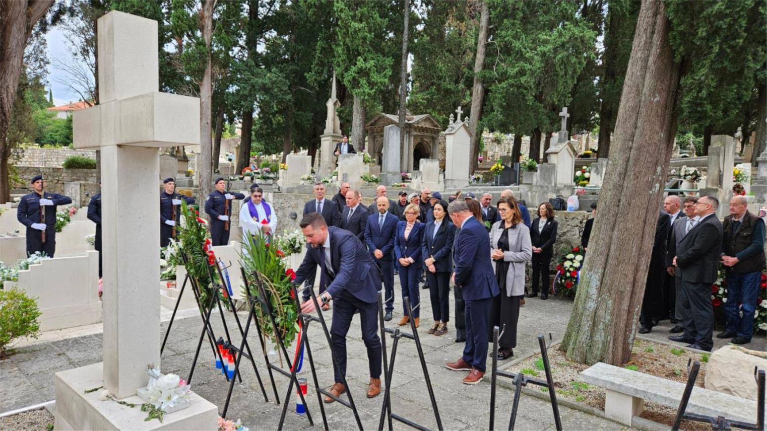 Položeni vijenci za poginule branitelje i civile u Dubrovniku