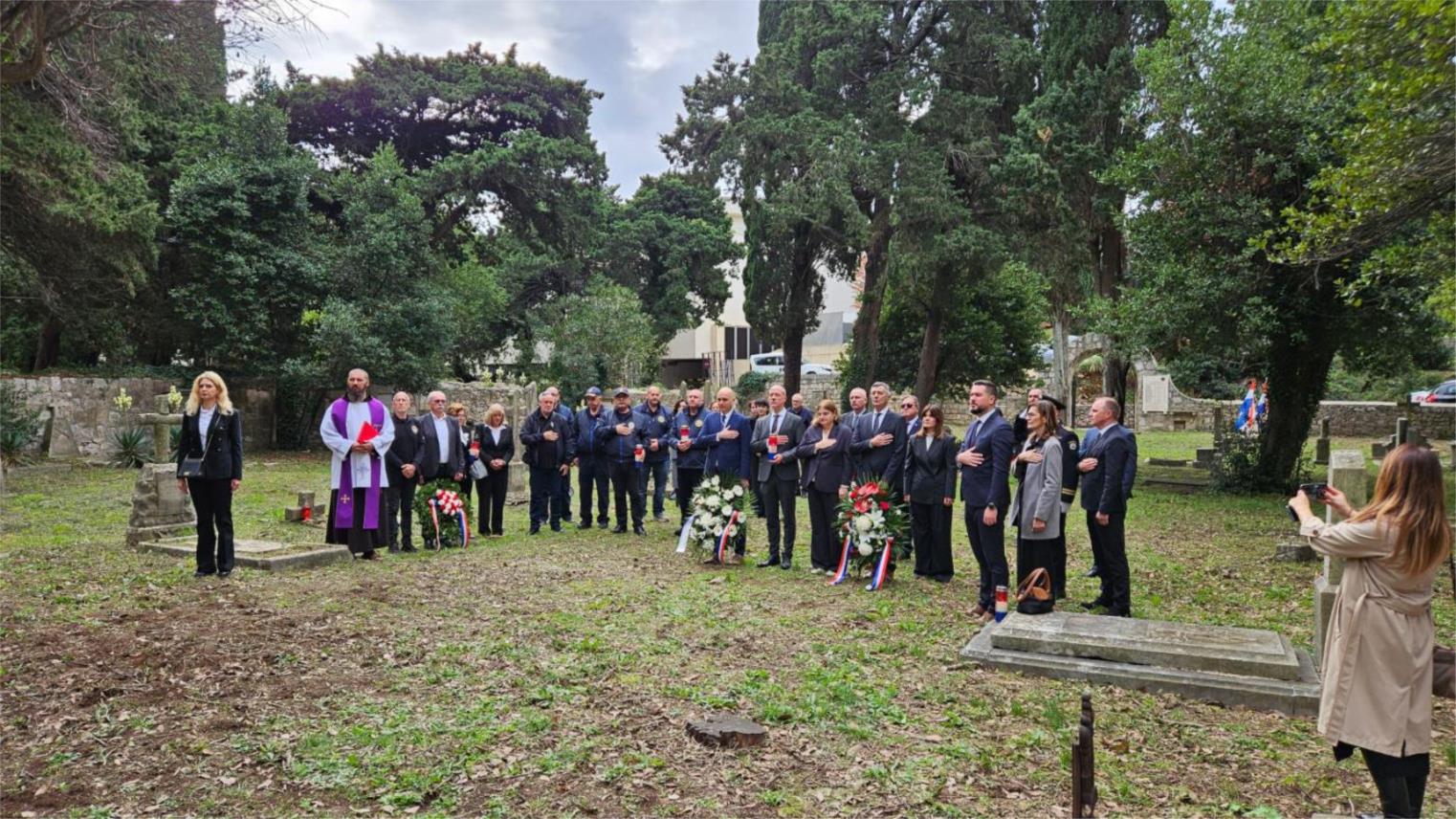 Položeni vijenci za poginule branitelje i civile u Dubrovniku