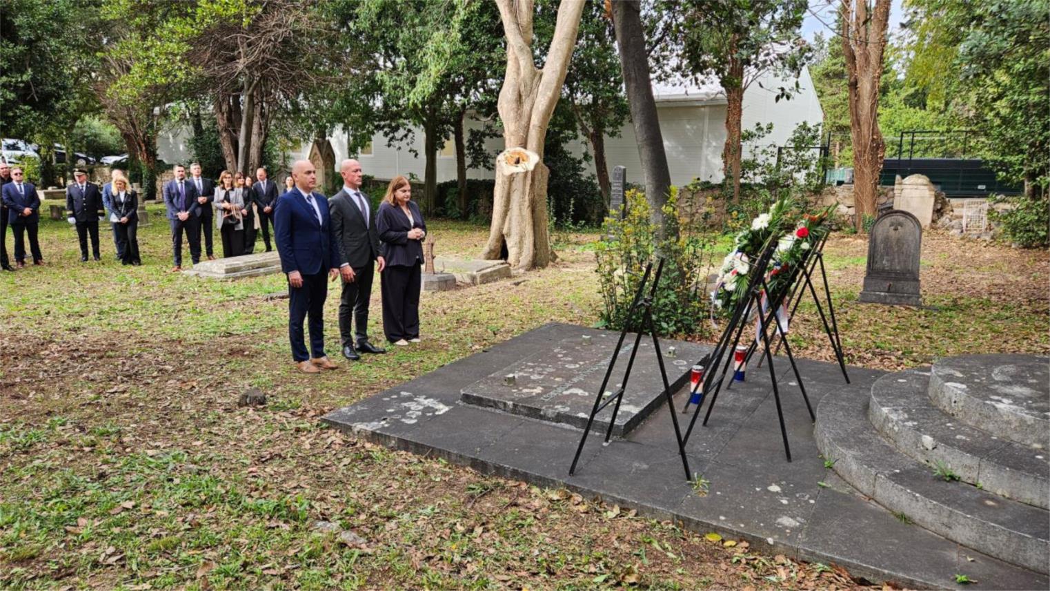 Položeni vijenci za poginule branitelje i civile u Dubrovniku