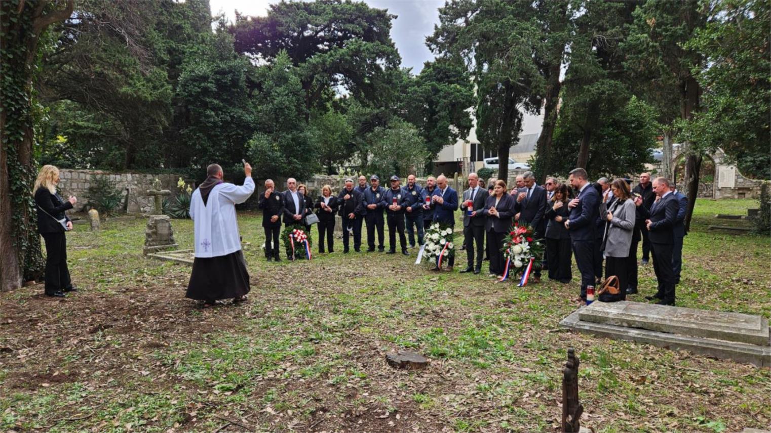 Položeni vijenci za poginule branitelje i civile u Dubrovniku