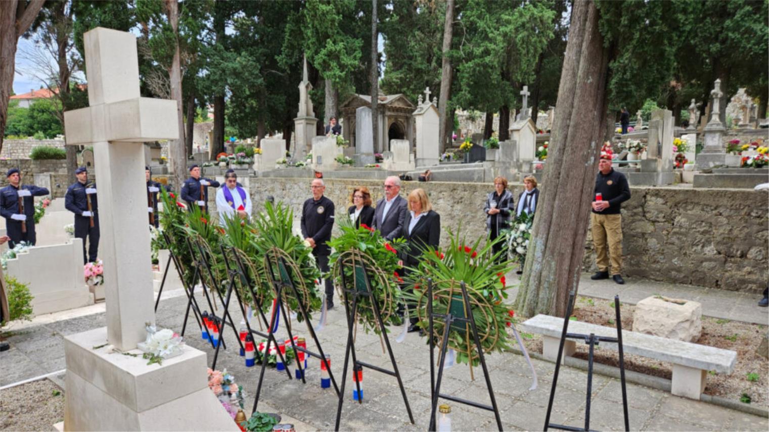 Položeni vijenci za poginule branitelje i civile u Dubrovniku