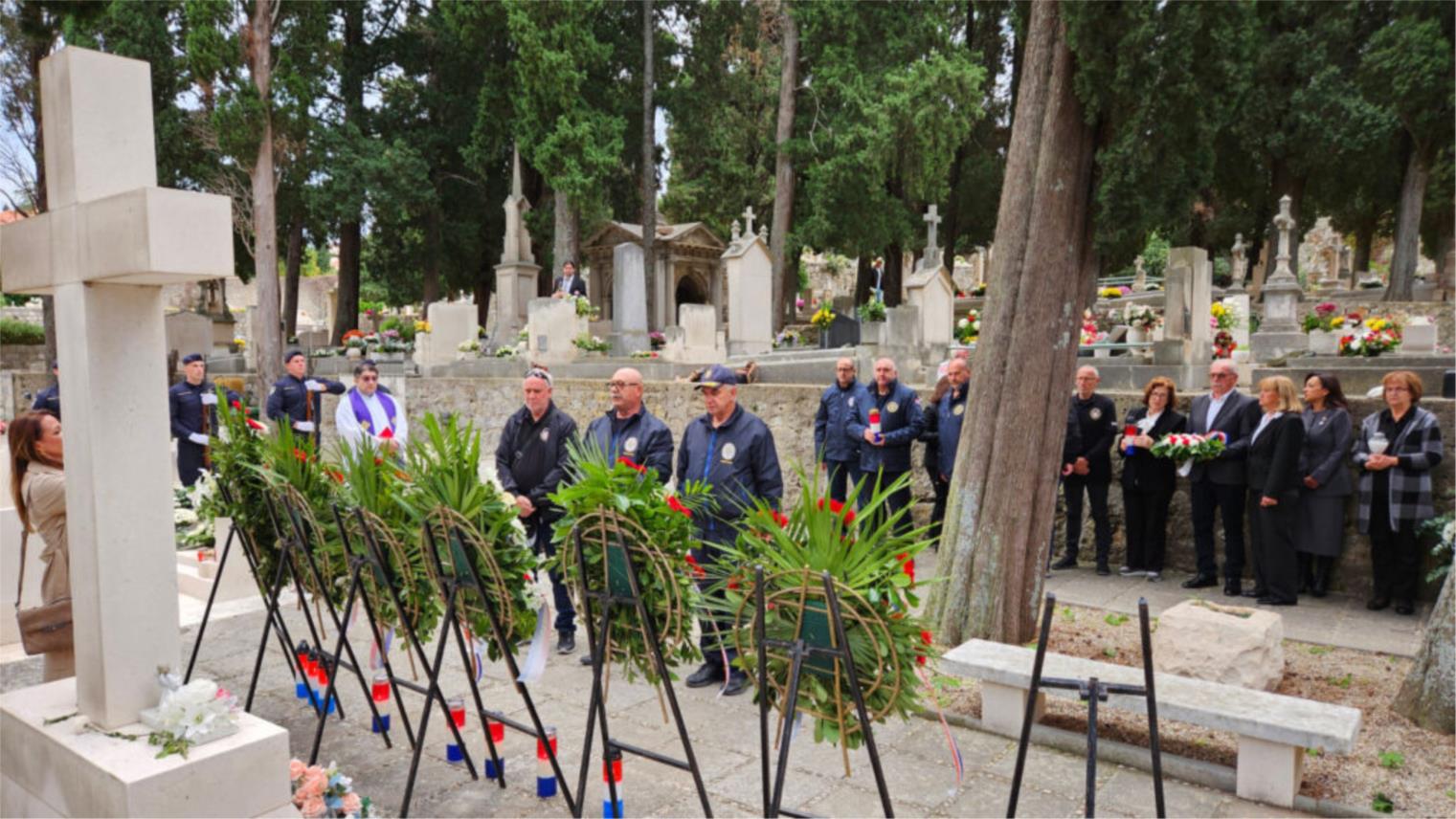 Položeni vijenci za poginule branitelje i civile u Dubrovniku