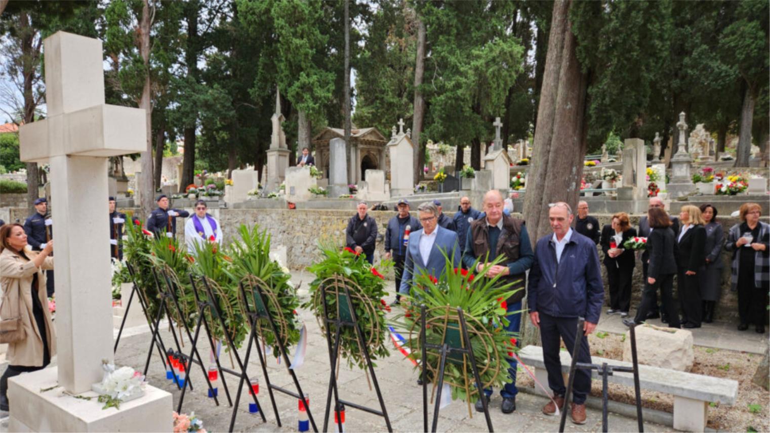 Položeni vijenci za poginule branitelje i civile u Dubrovniku