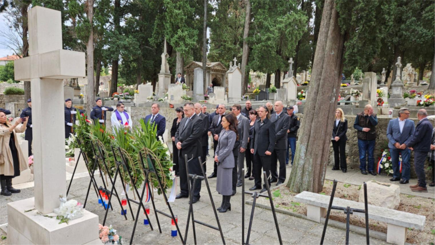 Položeni vijenci za poginule branitelje i civile u Dubrovniku