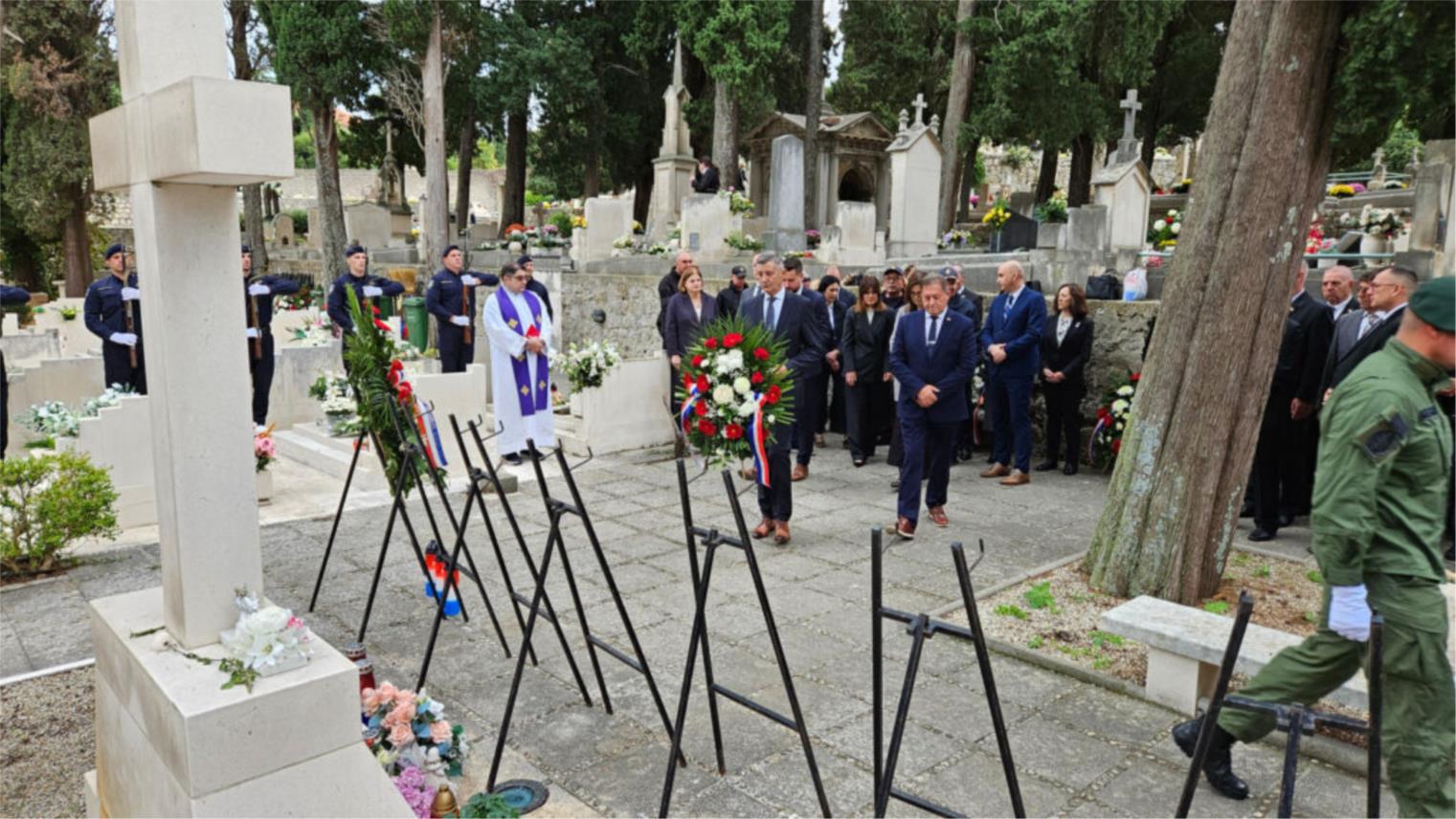 Položeni vijenci za poginule branitelje i civile u Dubrovniku