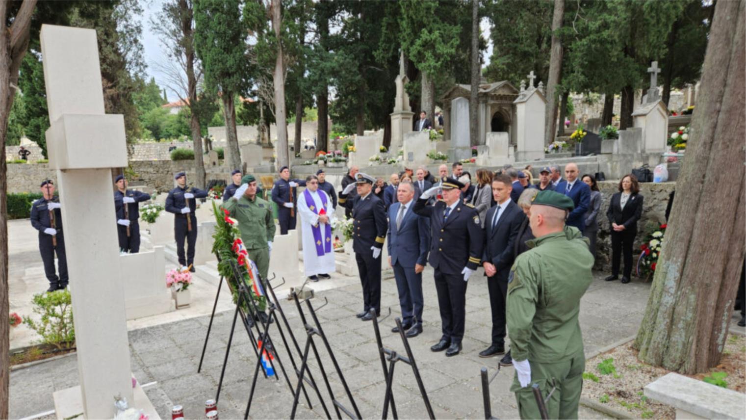 Položeni vijenci za poginule branitelje i civile u Dubrovniku