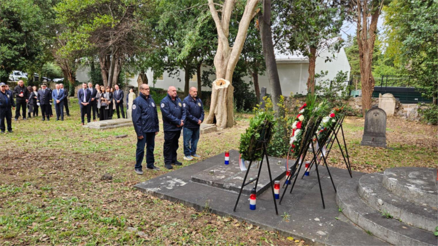 Položeni vijenci za poginule branitelje i civile u Dubrovniku