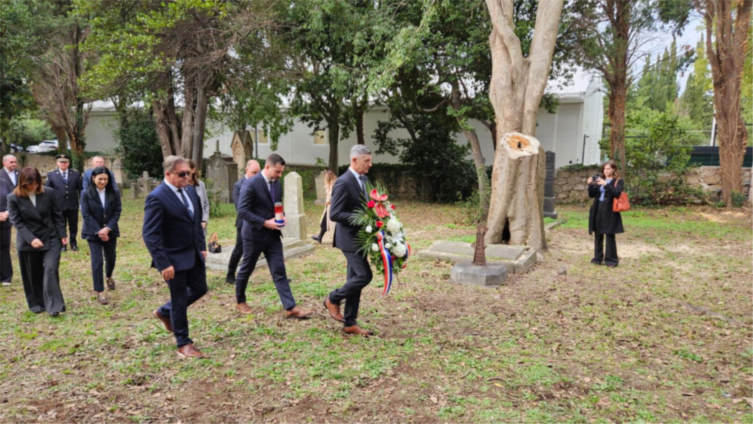 Položeni vijenci za poginule branitelje i civile u Dubrovniku